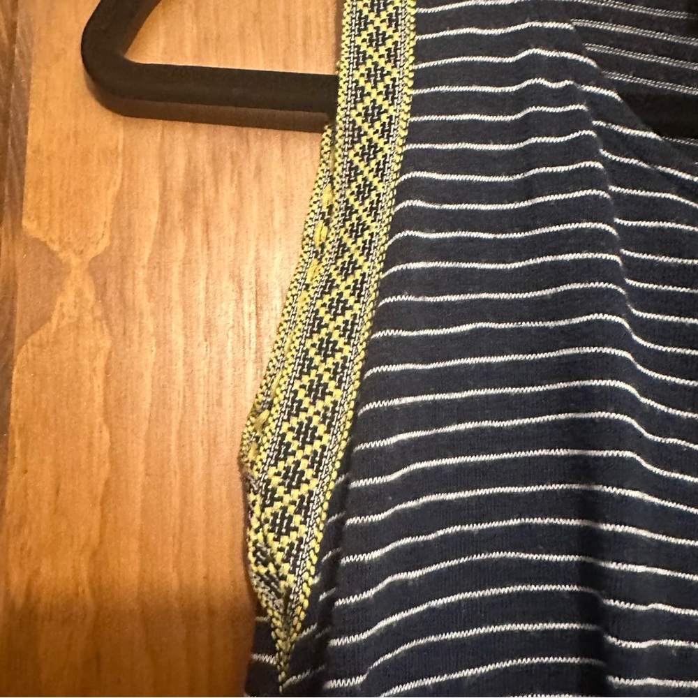 W5 Striped Pattern Tank Top - Picture 5 of 6